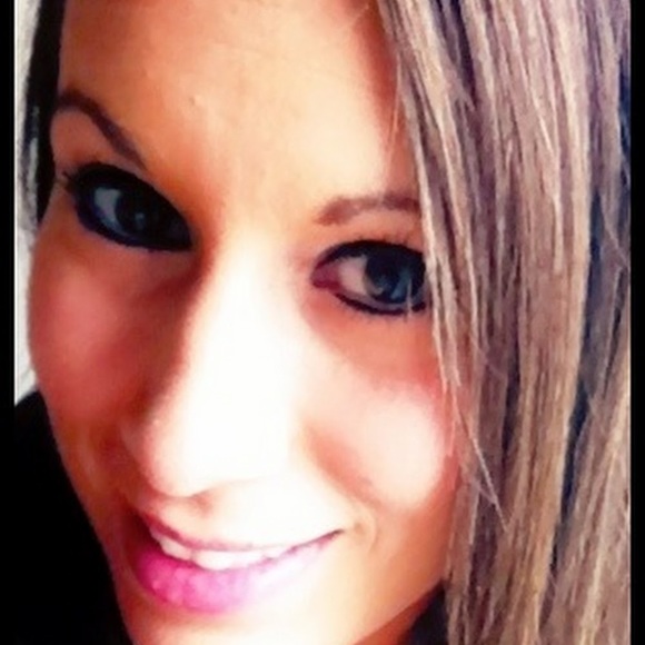 Meet your Posher, Amy - Picture 1 of 1